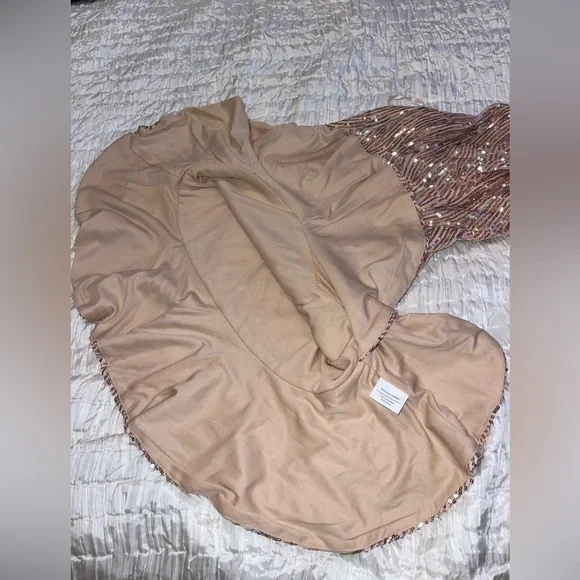 NWT ๐HOST PICK๐ Hello Molly sequin Dress sz L๐ฅณ๐ - Picture 13 of 16